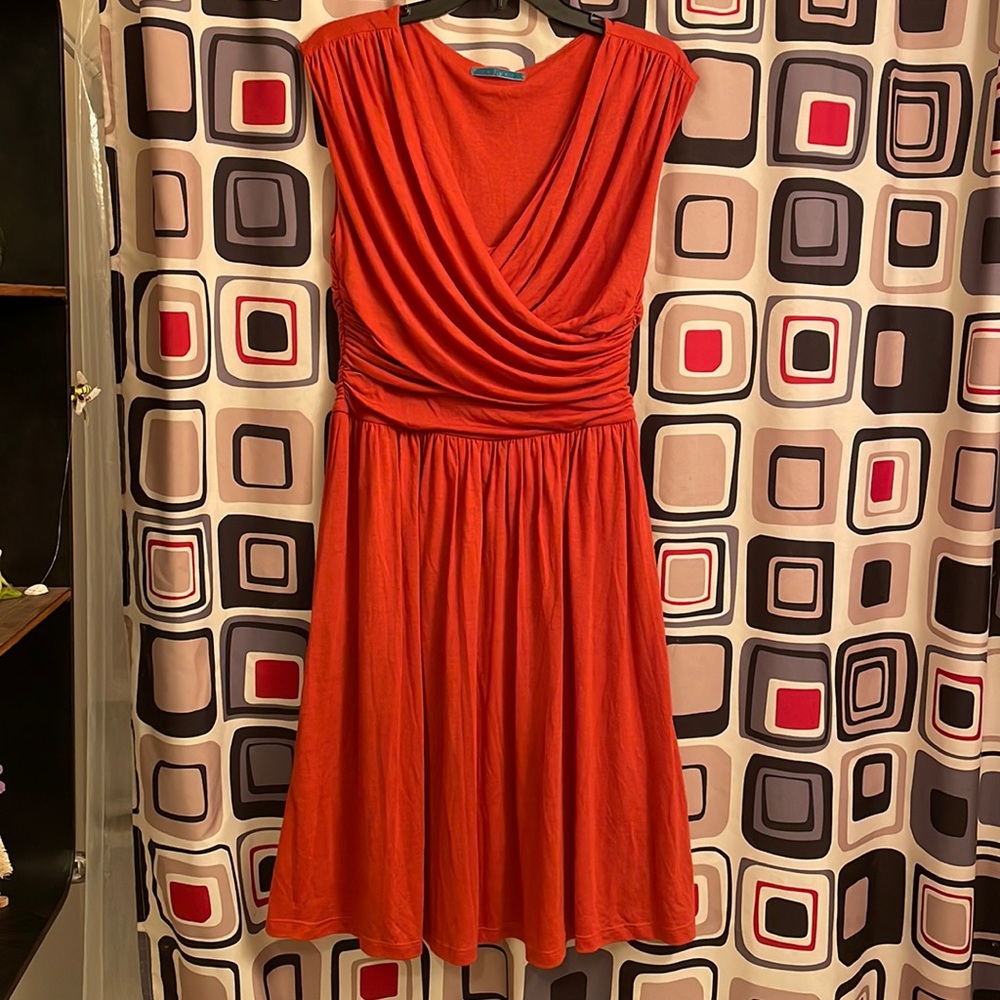 Sleeveless Oranger-rust color dress